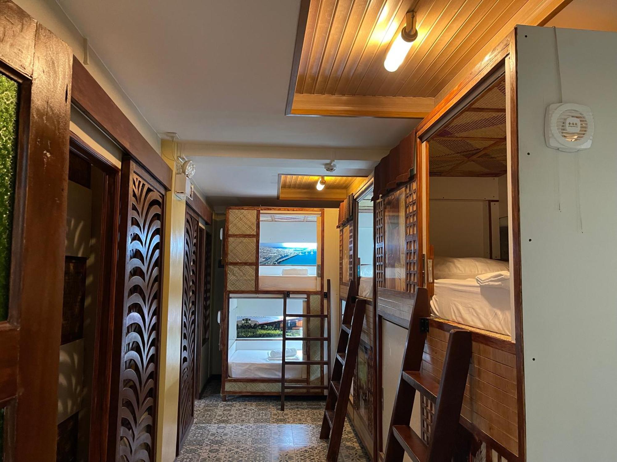 Balai Balai Capsule Hotel Cebú Exterior foto
